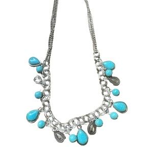 Turquoise & Silver Necklace 🦋 (Like New - Great Condition) ✨